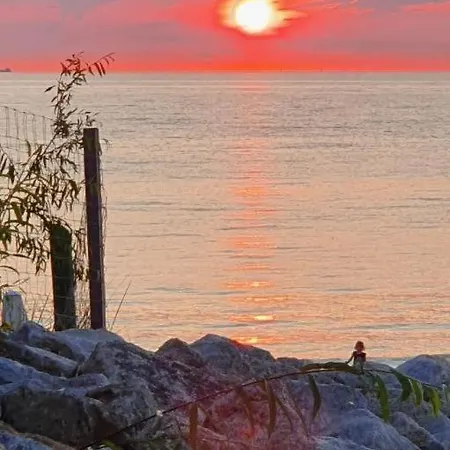 Διαμέρισμα Sea View Slavia *